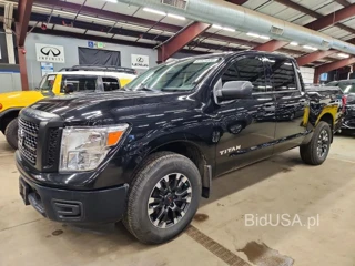 NISSAN TITAN S