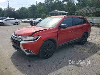 MITSUBISHI OUTLANDER SE