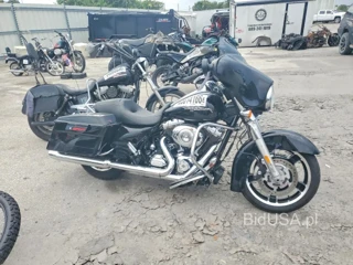 HARLEY-DAVIDSON FLHX STREET GLIDE