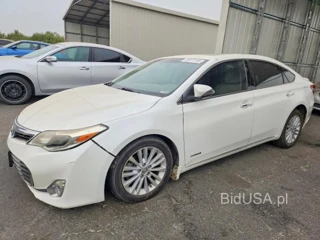 TOYOTA AVALON HYBRID LIMITED
