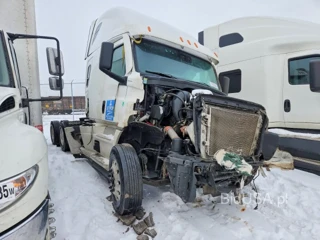 FREIGHTLINER CASCADIA 126