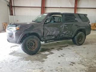 TOYOTA 4RUNNER SR5 PREMIUM