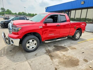 TOYOTA TUNDRA DOUBLE CAB SR5