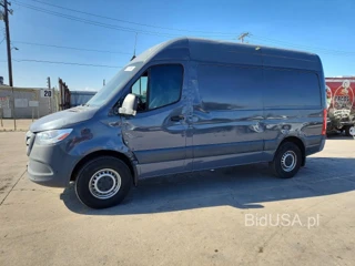 MERCEDES-BENZ SPRINTER 2500