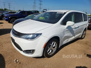 CHRYSLER PACIFICA TOURING PLUS