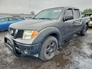 NISSAN FRONTIER SE