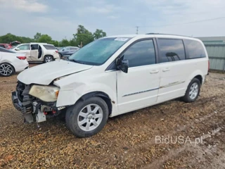 CHRYSLER TOWN & COUNTRY TOURING