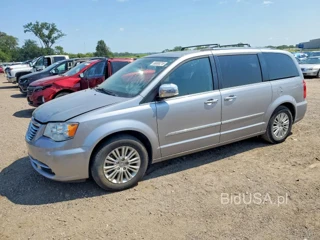 CHRYSLER TOWN & COUNTRY LIMITED PLATINUM