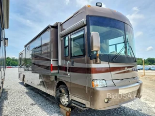 FREIGHTLINER CHASSIS X LINE MOTOR HOME