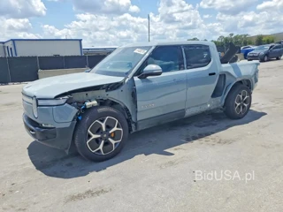 RIVIAN R1T ADVENTURE