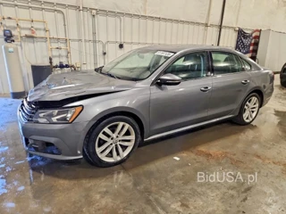 VOLKSWAGEN PASSAT WOLFSBURG