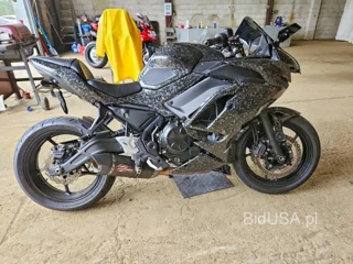 KAWASAKI EX650 P