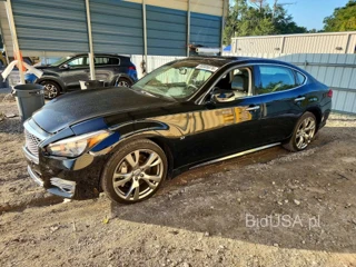 INFINITI Q70L