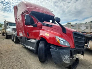 FREIGHTLINER CASCADIA 126
