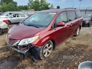 TOYOTA SIENNA LE