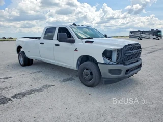 RAM 3500 TRADESMAN