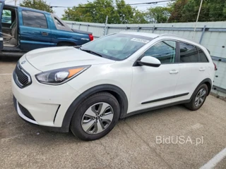 KIA NIRO LX