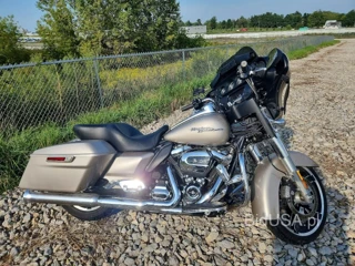 HARLEY-DAVIDSON FLHX STREET GLIDE