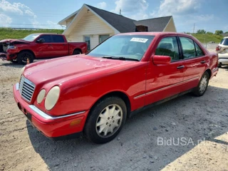 MERCEDES-BENZ E 320