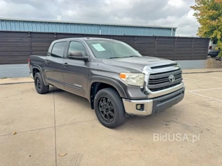 TOYOTA TUNDRA CREWMAX SR5