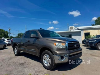 TOYOTA TUNDRA DOUBLE CAB SR5