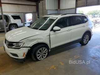 VOLKSWAGEN TIGUAN SE