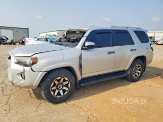TOYOTA 4RUNNER SR5