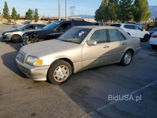 MERCEDES-BENZ C 230