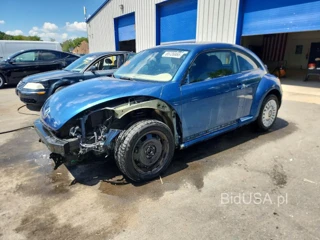 VOLKSWAGEN BEETLE SE