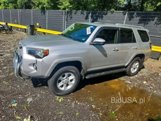 TOYOTA 4RUNNER SR5