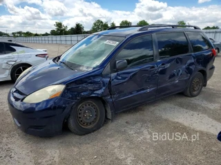 TOYOTA SIENNA CE