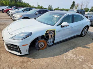 PORSCHE PANAMERA 4 E-HYBRID