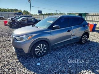 NISSAN KICKS S