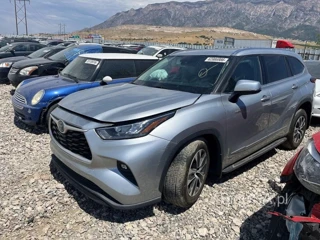 TOYOTA HIGHLANDER HYBRID XLE