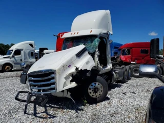 FREIGHTLINER CASCADIA 126