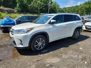 TOYOTA HIGHLANDER XLE