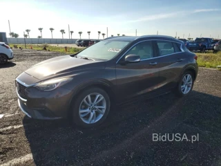 INFINITI QX30 LUXE