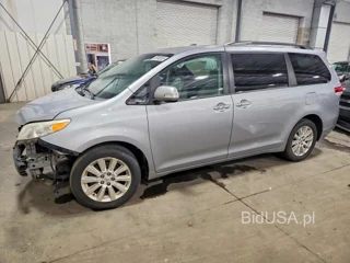TOYOTA SIENNA LIMITED 7-PASSENGER