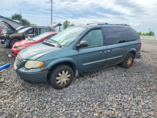 CHRYSLER TOWN AND COUNTRY
