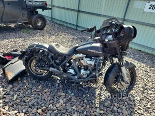 HARLEY-DAVIDSON FLHX STREET GLIDE