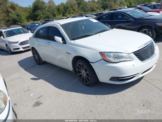 CHRYSLER CHRYSLER 200 LX