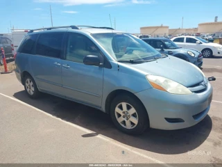 TOYOTA TOYOTA SIENNA LE