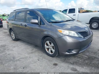 TOYOTA TOYOTA SIENNA LE V6 8 PASSENGER