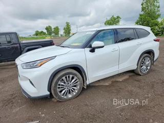 TOYOTA HIGHLANDER PLATINUM