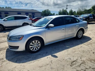 VOLKSWAGEN PASSAT S