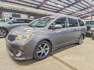 TOYOTA SIENNA SPORT