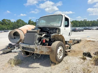 FREIGHTLINER M2 106 MEDIUM DUTY