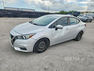 NISSAN VERSA SV