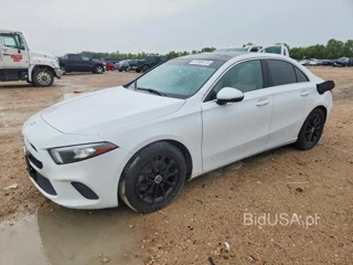 MERCEDES-BENZ A 220 4MATIC