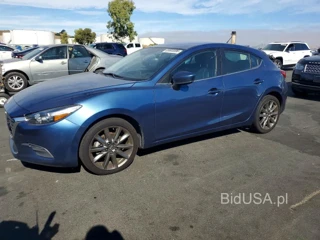 MAZDA 3 TOURING